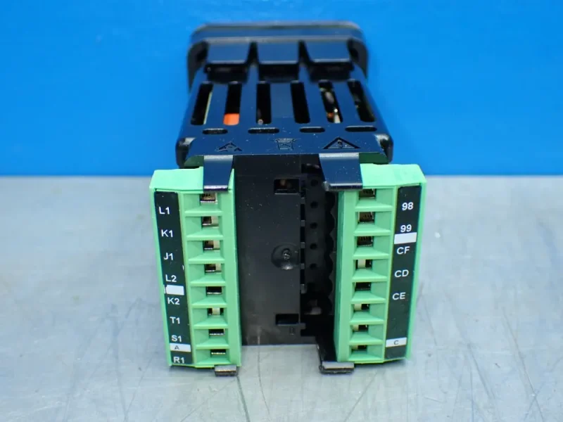 WATLOW 4 MULTI-FUNCTION CONTROLLERS  -  PM6L3EJ-AAAAAAA