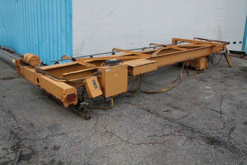 2 TON X 22' MILWAKEE SINGLE GANTRY LEG BRIDGE CRANE: STOCK