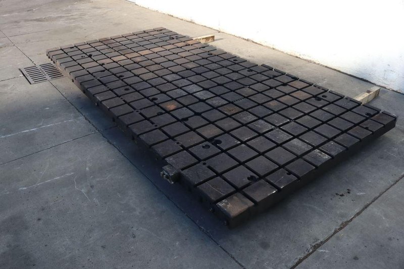 144&#039; X 73&#039; X 4&#039; SOILD STEEL T SLOTTED FLOOR PLATE: STOCK #73340
