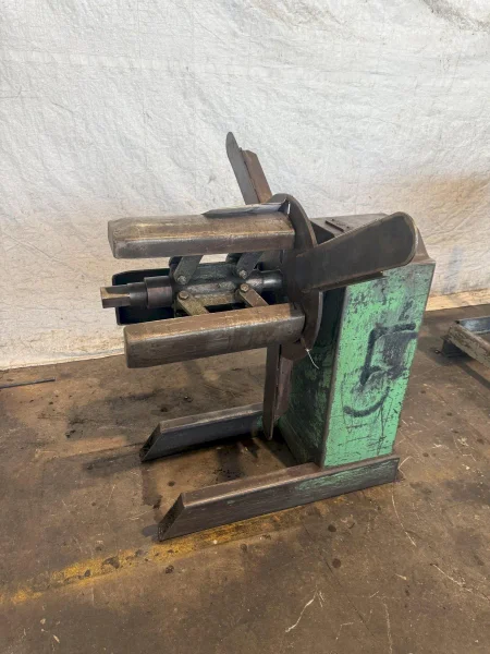 1,000 LB X 12" AMERICAN MODEL #60 PULL OFF COIL REEL UNCOILER : YOBRO #23925