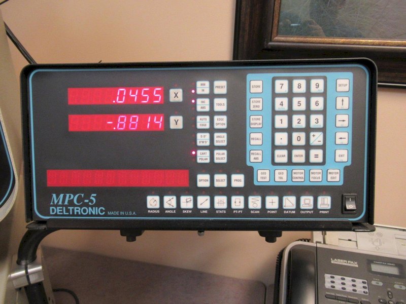 Deltronics DH214-MP 14" Optical Comparator with MPC-5 2-Axis DRO, LED Screen Angle Display, Surface &amp; Profile Illumination- Auction Item