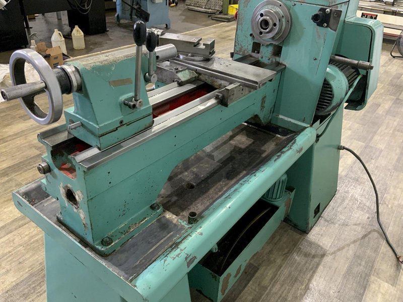 13" X 25" HARRISON AA MODEL VS CENTER LATHE: STOCK #80828