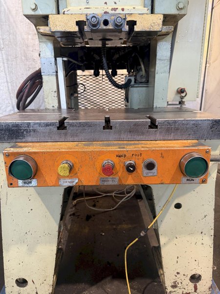 35 TON STAMTEC G1-35 GAP FRAME PRESS. STOCK # 0669425