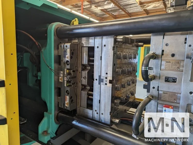242 TON ARBURG MODEL570S2200-800/100 2-COLOR INJECTION MOLDING MACHINE MFG DEC 2018