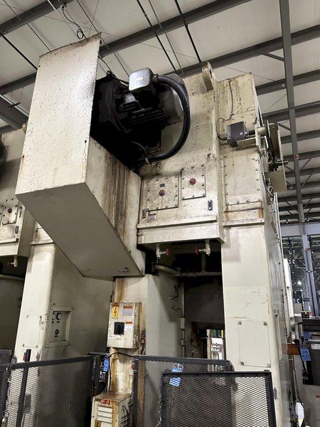440 TON KOMATSU SSSC STAMPING PRESS