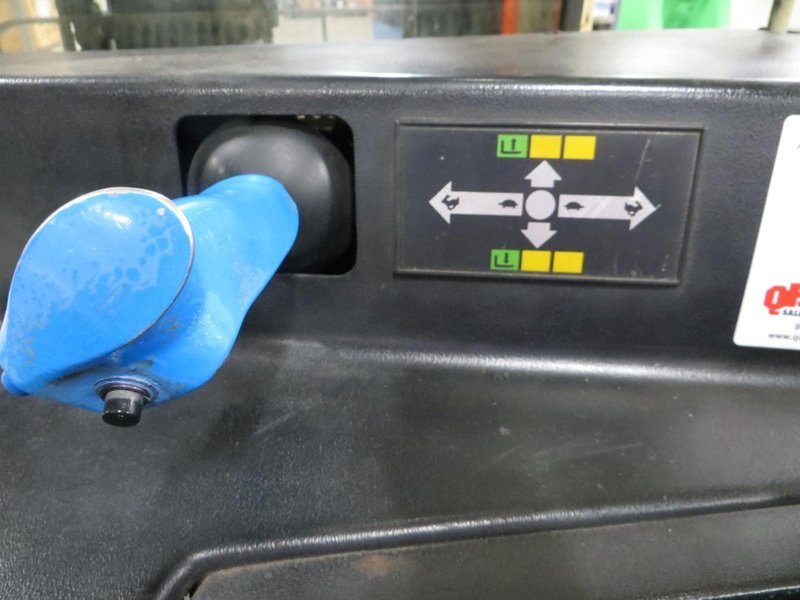 Crown 35RRTT Single Reach 2-Stage Electric Forklift with Side Shift- Auction Item