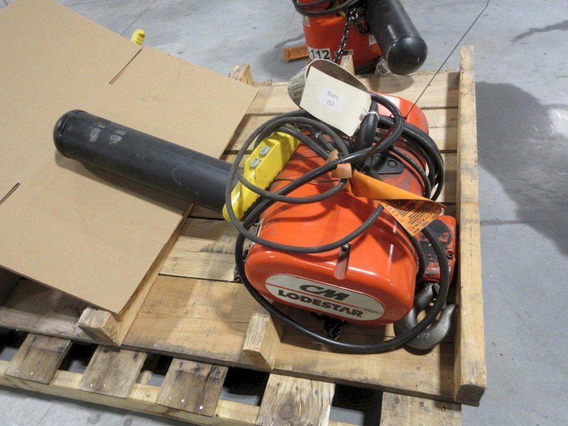 CM Lodestar RR-2 Electric Chain Hoist 2 Ton Capacity- Auction Item
