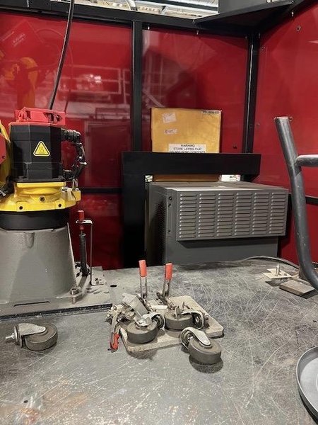 Lincoln Electric System 5 Robot Welding Cell, 2016 – 350 Amp Lincoln Electric R360 Power Supply, Fanuc ARCMate100iC Robot