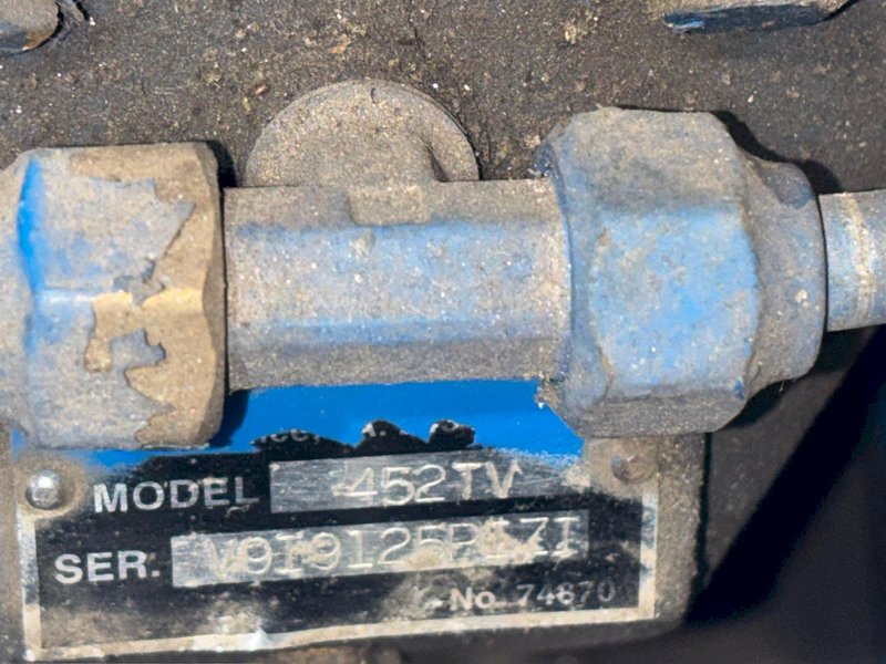 EMGLO PORTABLE AIR COMPRESSOR WITH KOHLER GAS POWERED ENGINE: YOBRO #24254