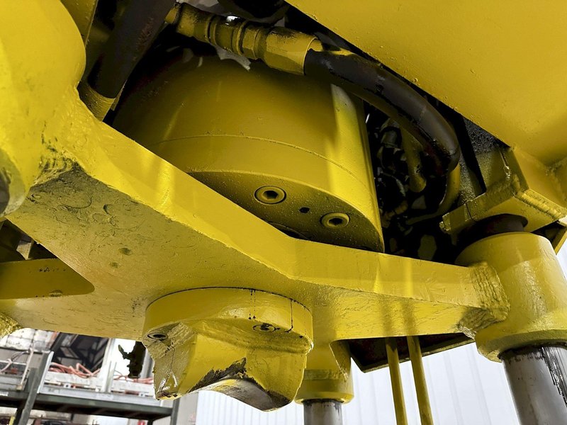 400 TON X 30' DRILCO TRAVELING HEAD HYDRAULIC STRAIGHTENING PRESS: STOCK #24953