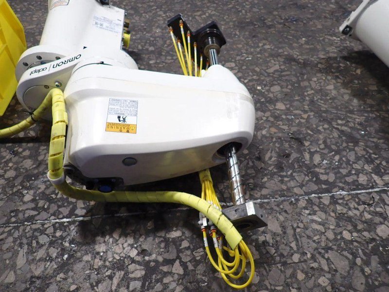 OMRON ADEPT INDUSTRIAL ROBOT   -  COBRA 350