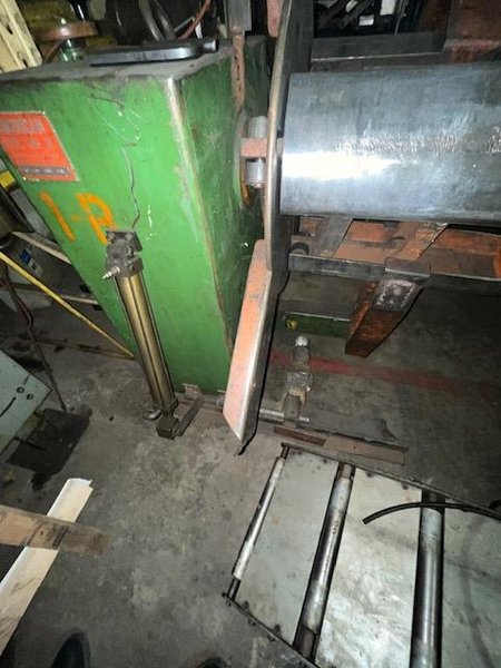 2,500# X 22&quot; POWERED AMERICAN STEEL LINE UNCOILER STOCK# 3980