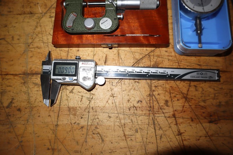 Mitutoyo 0"-1" Indicating Micrometer &amp; 6" Mitutoyo Digital Caliper W/ Fowler Groove Mic And Diatest Dial Indicator - Auction Item