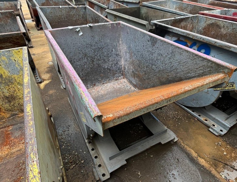 1 YARD DUMP HOPPER: STOCK #23202