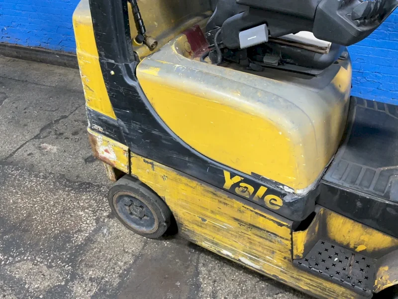 YALE 4550 LBS PROPANE FORKLIFT  -  GLC050VXNGSE094