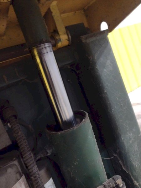 4,000 LBS SOUTHWORTH HYDARULIC PALLET TIPPER / UPENDER, 110V SINGLE PHASE: STOCK #22328