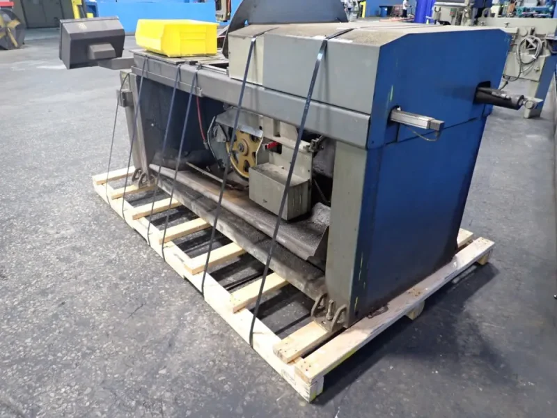 HYD-MECH 30" X 35" BANDSAW  -  VW-18