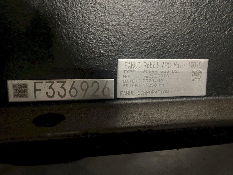 FANUC – ArcMate 120iD w/ R-30iB PLUS Controls W/Spot Tool+ Software NEW
