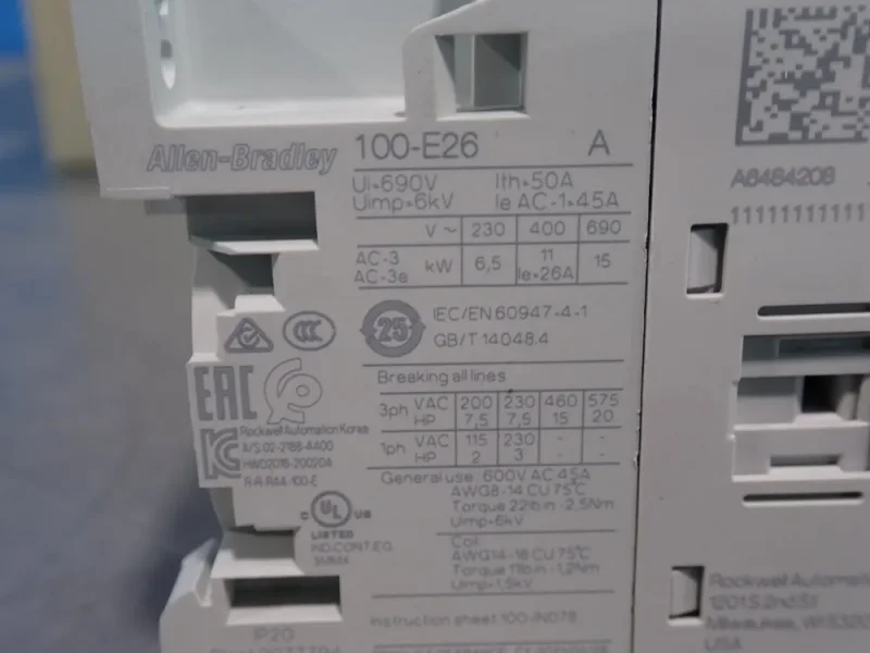 ALLEN-BRADLEY CONTACTOR  -  100-E26KD00