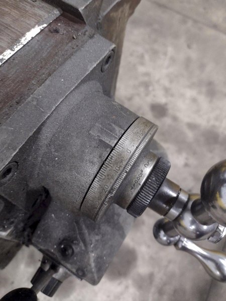 SEIKI XL VARIABLE SPEED VERTICAL KNEE MILL: YOBRO #23840