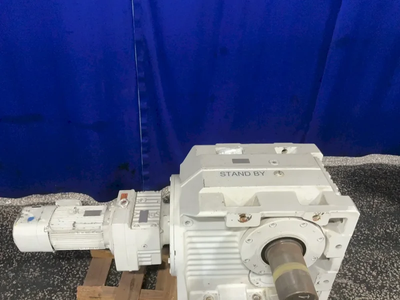 SEW-EURODRIVE 7.5 HP GEAR DRIVE