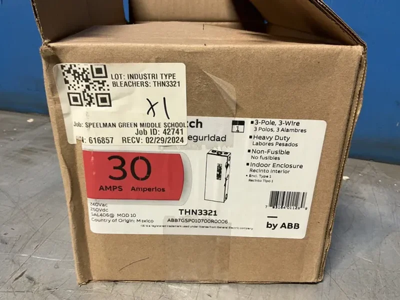 Ge ABB 30 Amps  Heavy Duty Safety Switch  - Thn3321