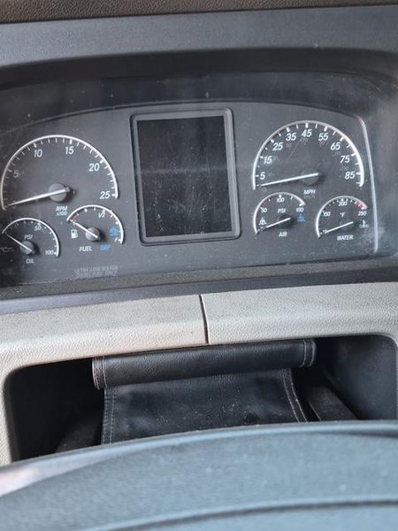 Freightliner Cascadia Sleeper Semi, 2019 – Tandem Axle Class 8 Tractor