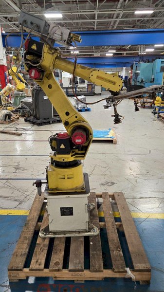 FANUC M-16IB/20 + R-J3IB ROBOT ARM AND CONTROL PANEL NO TEACH PENDANT USED