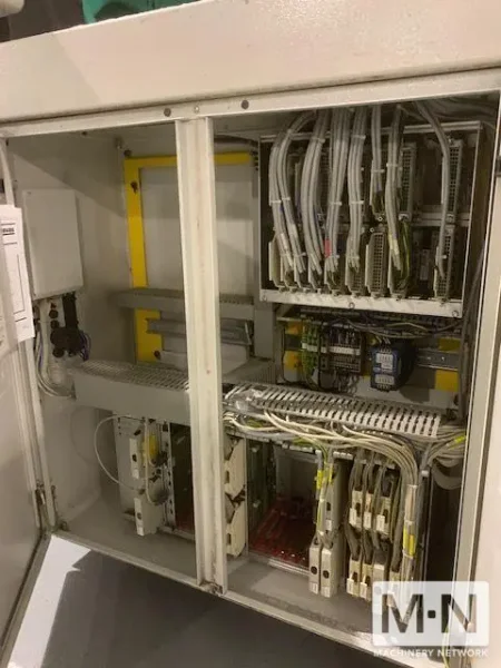 440 TON 45.4 OZ ARBURG MODEL 820S-4000-2100 INJECTION MOLDING MACHINE MFG 2005