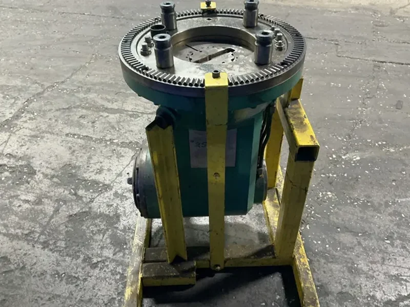 DORRIES SCHARMANN 1:15 TRANSMISSION RATIO MILLING MACHINE HEAD - HEAVY DUTY 90 DEGREE HEAD  -  01118