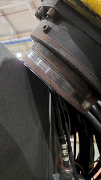 FANUC R-2000IB/210F + R30IB ROBOT ARM AND CONTROL CABINET USED