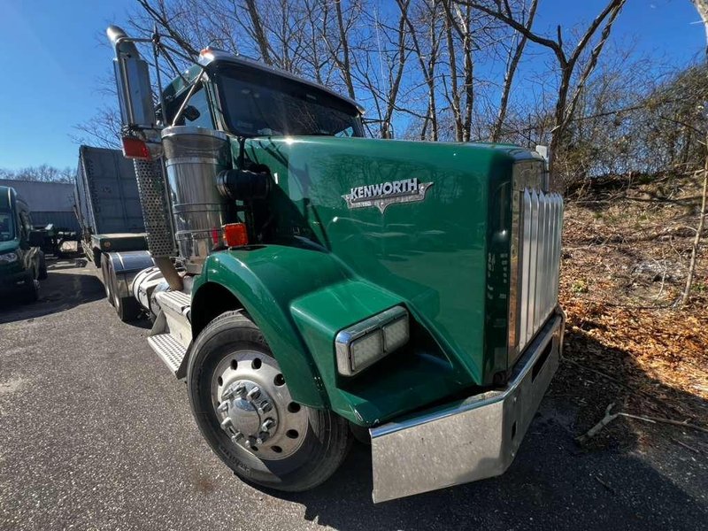 Kenworth T800 Dump Truck, 2011 – Heavy-Duty Tandem Axle