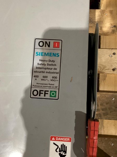 SIEMENS HNF365A VBII Series 400A Non-Fusible Heavy Duty Safety Switch 600V USED