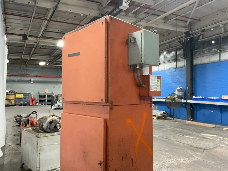 DUST COLLECTOR