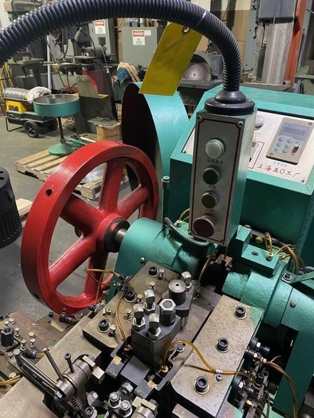 1/8&quot; Shanghai Wuling Model SD-30 Bi-Metal Contact Heading Machine