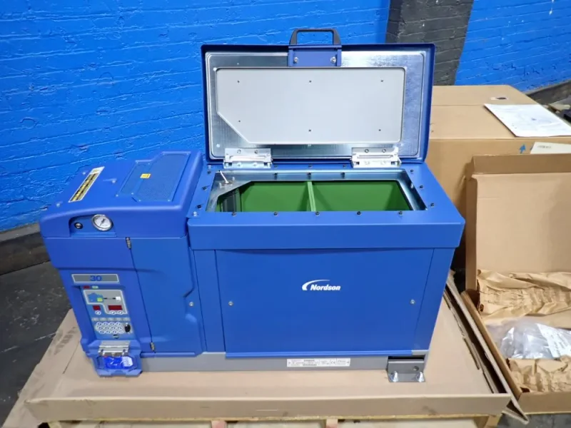 NORDSON 19" X 8" X 12" ADHESIVE MELTER  -  PROBLUE 30 1049329