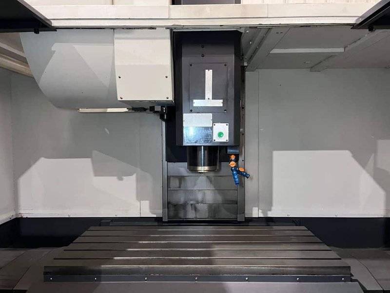 Hwacheon Sirius 550 CNC Vertical Machining Center – 10,000 RPM Mill