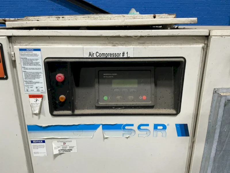 INGERSOLL RAND 100 HP AIR COMPRESSOR  -  SSR-EP100