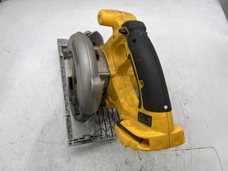 18V DEWALT DC390 CORDLESS CIRCULAR SAW  STOCK #16018