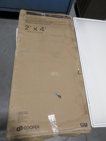 Cooper Recessed Lighting 2&#039; x 4&#039; LED Shop Lights (10)- Auction Item
