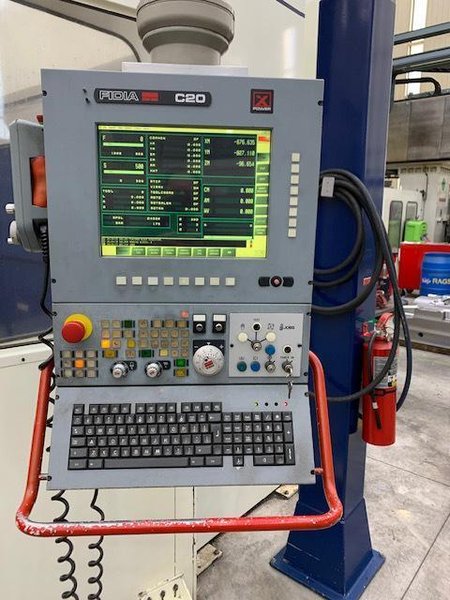 JOBS Linx/S 5-AXIS CNC Gantry Mill, 2003 – 3 Spindle Changer- HSK63, HSK100, 32 ATC, Fidia