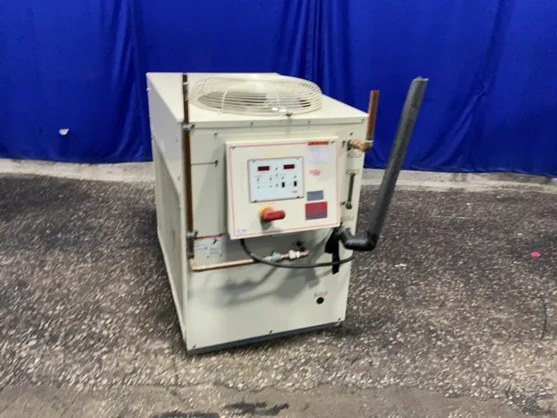 TRUETON 3/-/460 WATER CHILLER   -  200AC