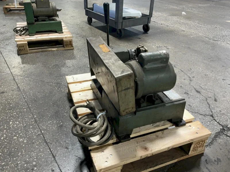 PINES ENGINEERING DEBURRER  -  660