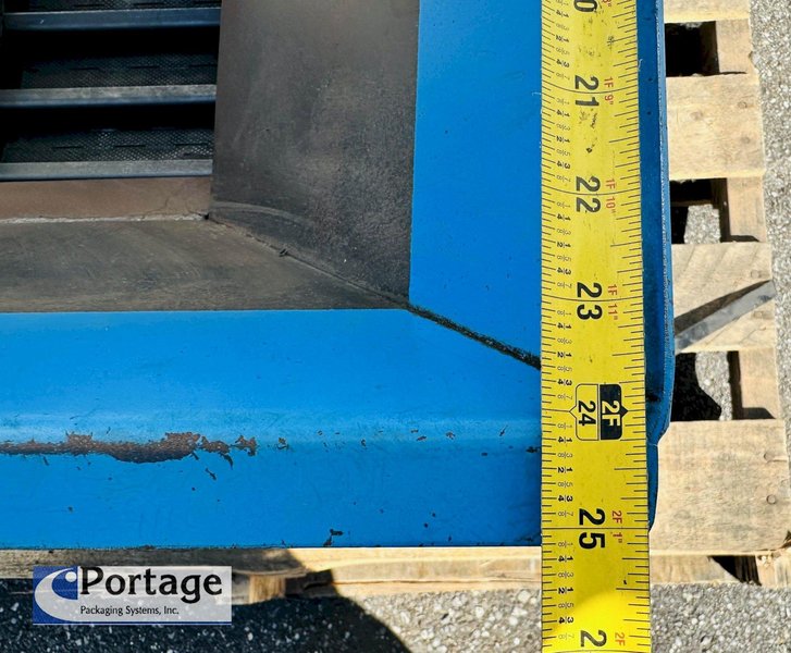 Goessling 90° Up / Elevating / Z Conveyor  |  Screw / Bolt / Material Conveyor