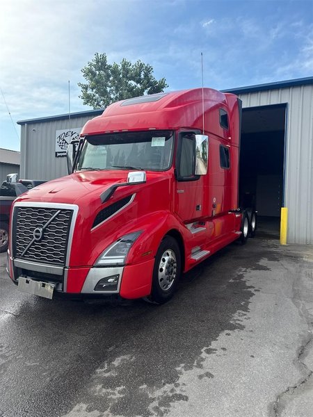 2023 Volvo VNL64T860 4V4NC9EH6PN603472