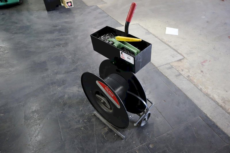 Uline Portable Plastic Banding Cart with Strap Ratchet and Clips- Auction Item