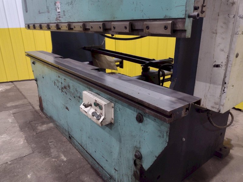 70 TON X 8' HELLER MODEL #ABC7008 HYDRAULIC PRESS BRAKE: STOCK #19283