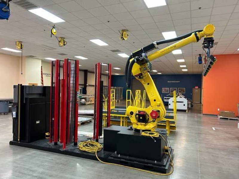 Fanuc R-2000iC 125L Industrial Robot, 2021 – Very low hours, 6-axis