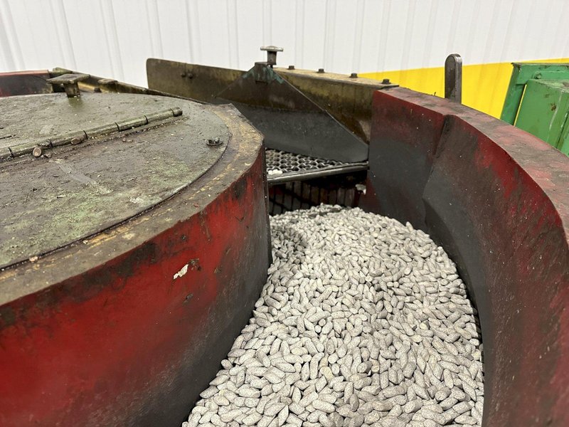 12 FT HAMMOND ROTO-FINISH MODEL #ST-12 ROTARY BOWL VIBRATORY PARTS DEBURRING FINISHER: STOCK #20064