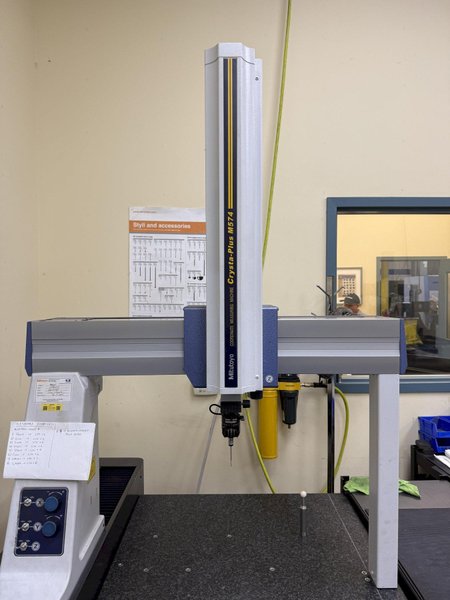 2017 Mitutoyo Crysta-Plus M574 Used CMM For Sale